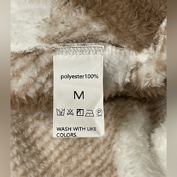 Women’s Drop Shoulder Crop Plush Coat Size M - Picture 11 of 15